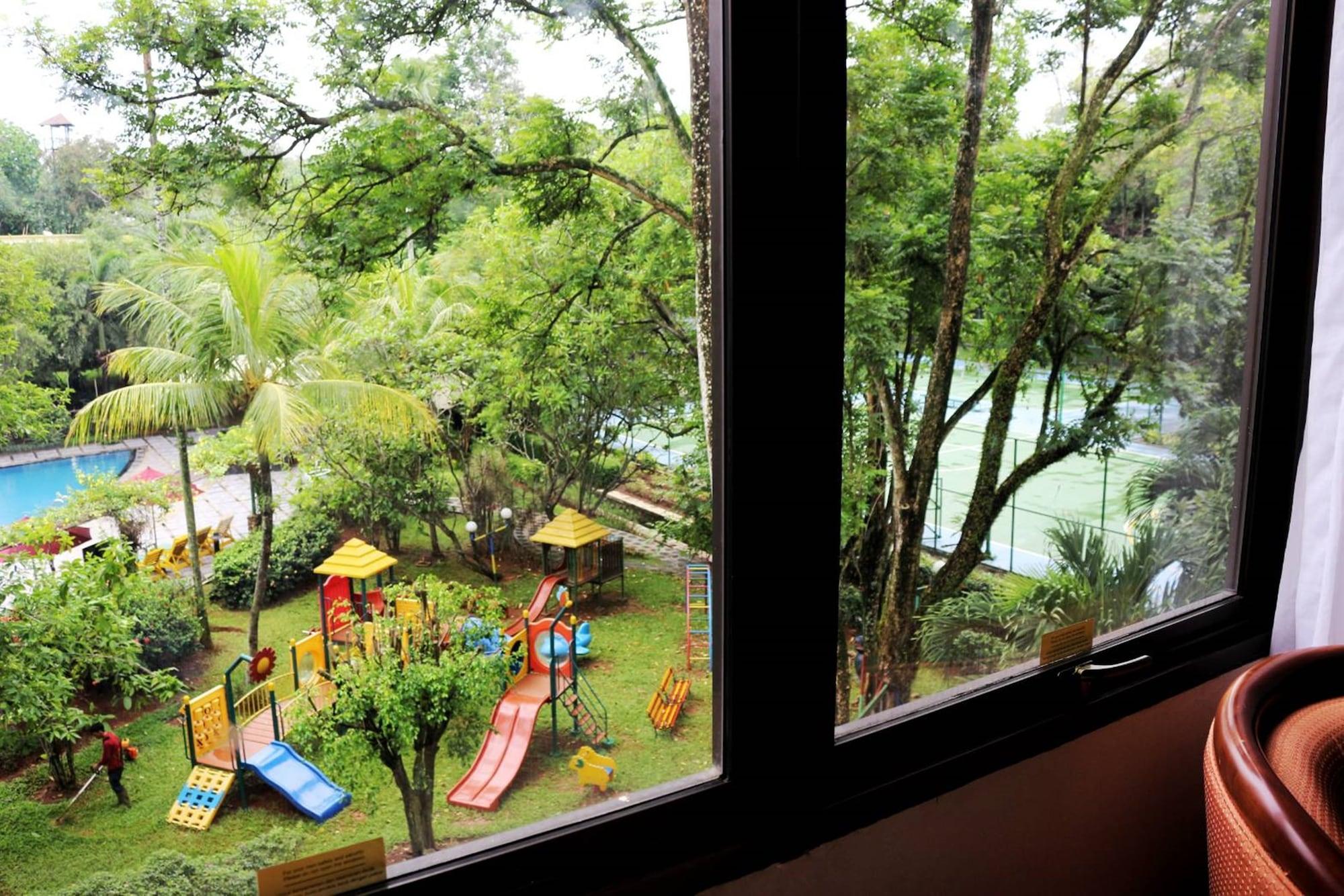 Prime Plaza Hotel Purwakarta Cikampek Bagian luar foto