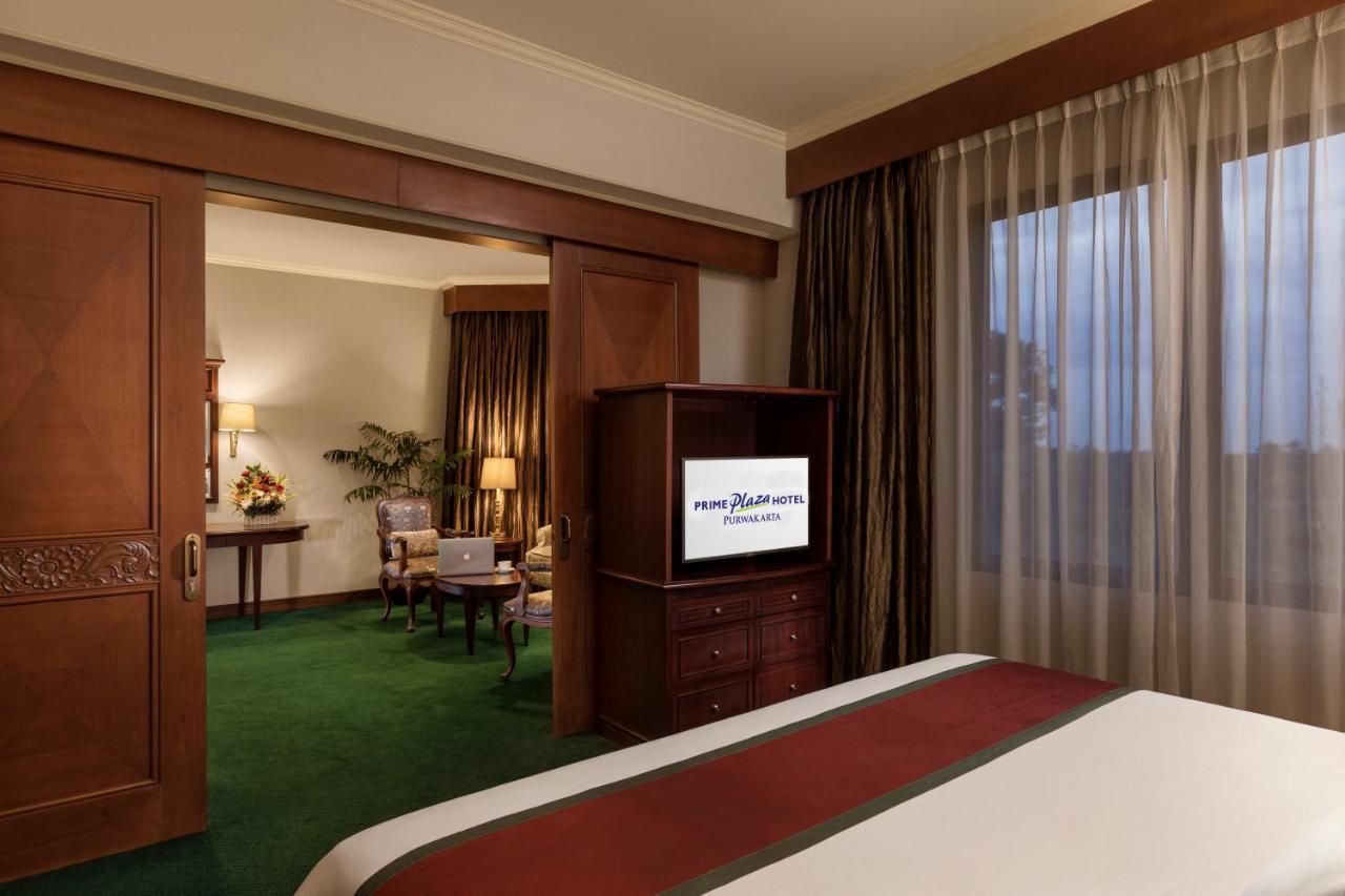 Prime Plaza Hotel Purwakarta Cikampek Bagian luar foto